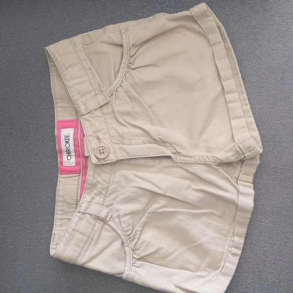 Cherokee Other - Cherokee girls khaki shorts size S(6/6x)